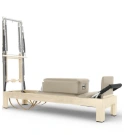Reformer Elina Pilates Clásico Madera Natural 86'' con Torre (Color: Moca Claro)